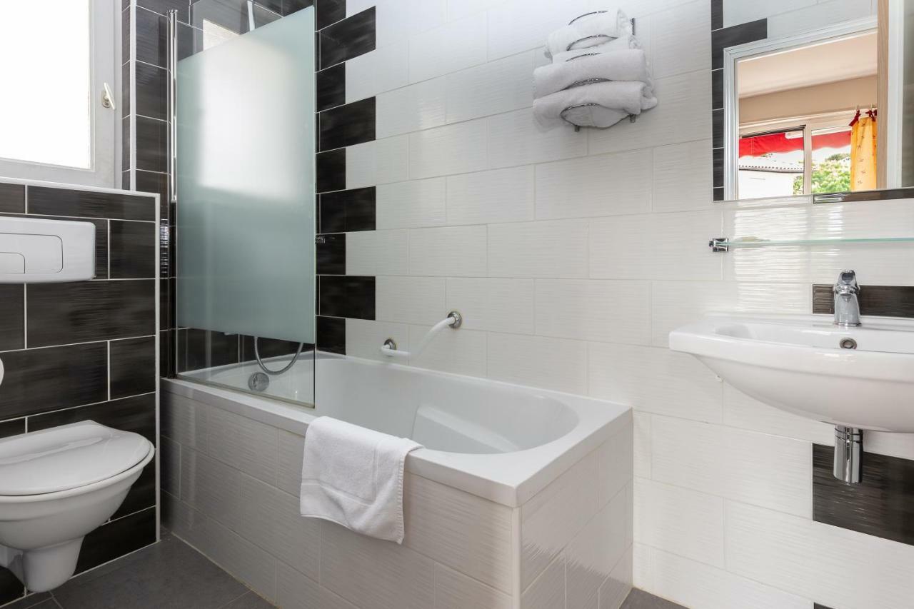 Logis Hotel Le Rond Point Soorts-Hossegor Esterno foto